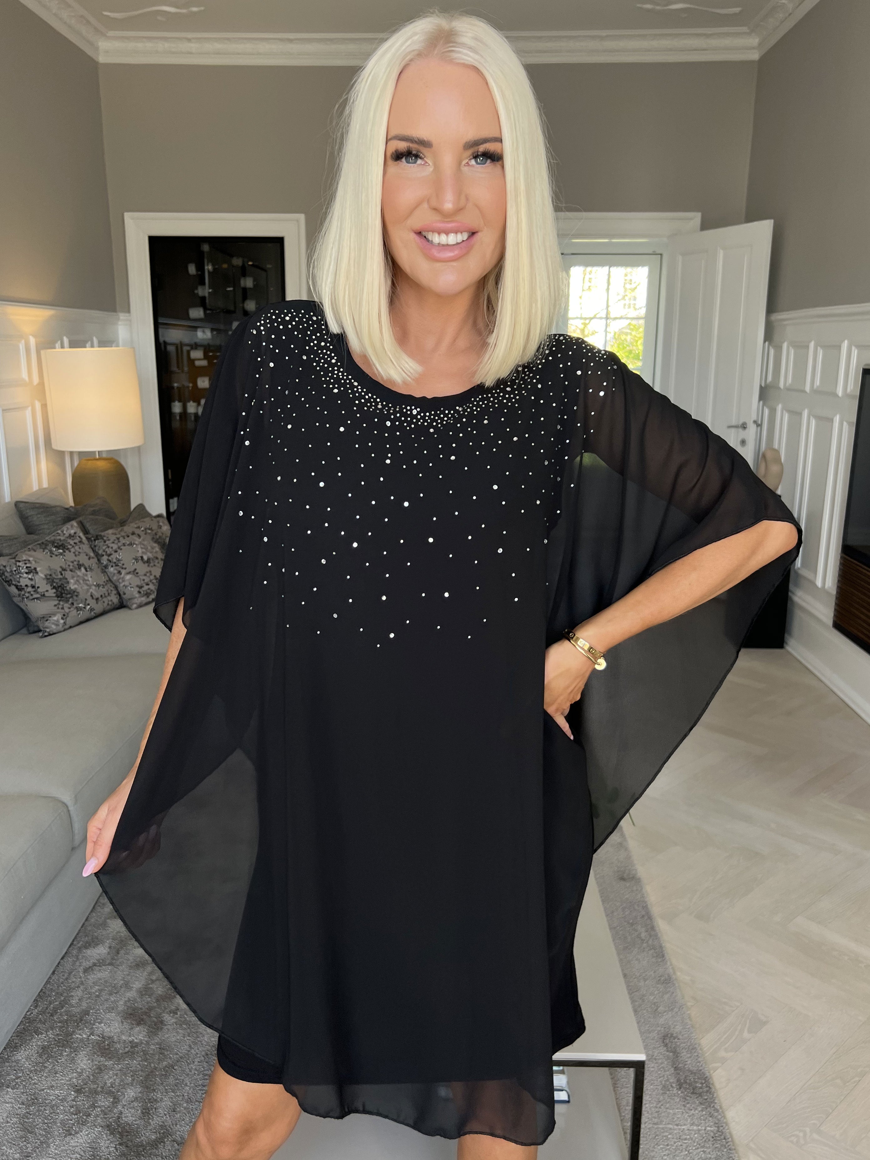 Kenya Crystal - Tunikaklänning med chiffonglager och mockborttagning